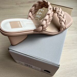 **NEW** Dolce Vita nude/pale blush sandals with 2 inch heels, size 10.